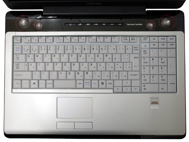 23647 - Il notebook più potente da Toshiba