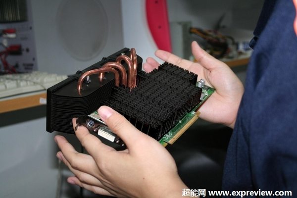 8800gt2 - Gainward 8800GT Passive Cooling