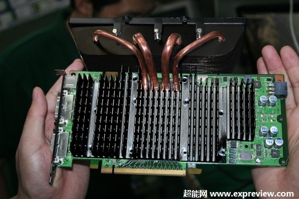 8800gt3 - Gainward 8800GT Passive Cooling