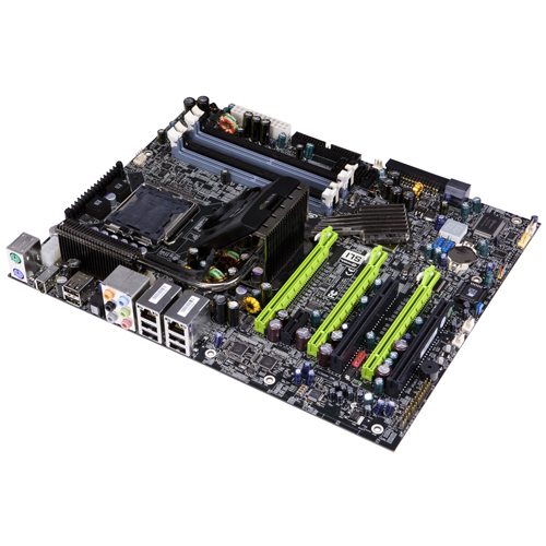 xfx780i1 - NVIDIA presenta i nuovi 780i e 750i