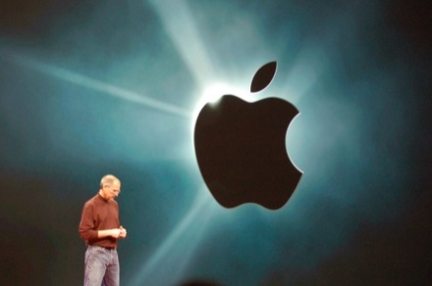 steve e apple - iPhone sale a quota 4 milioni di vendite!