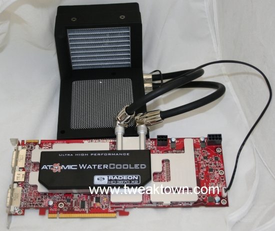 sapphireatomicx2water 01l full - Watercool anche per la HD 3870 X2 di Sapphire