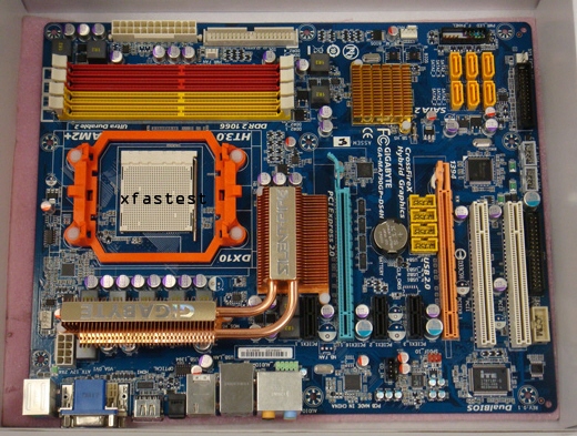 gigabyte ga ma79gp ds4h 01 - Gigabyte e AMD 790GX in immagini