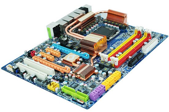 gigabyte ga p45 dq6 01 - Specifiche Tecniche e Immagini per la Gigabyte P45-DQ6