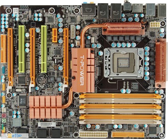 biostar t power x58 board 01 - Anche da Biostar una soluzione con chipset Intel X58