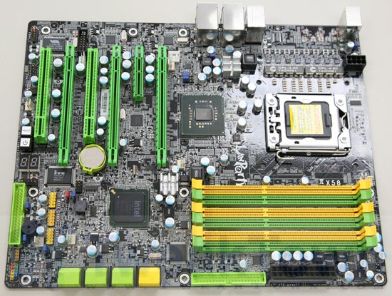 dfi x58 lanparty ut board 01 - Intel X58 anche per la DFI LANParty UT