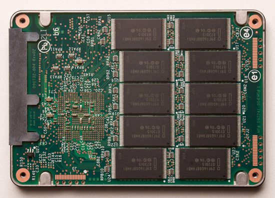 intel x25 e extreme ssd 02 - Intel: disponibile l'X-25E Extreme SSD