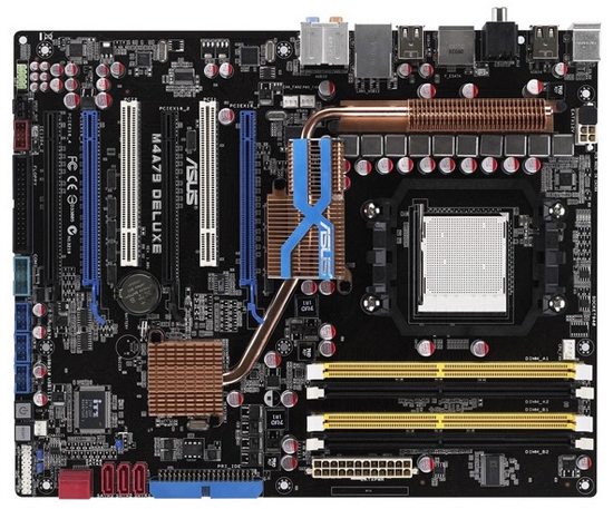 asus_m4a79_deluxe_board_01.jpg