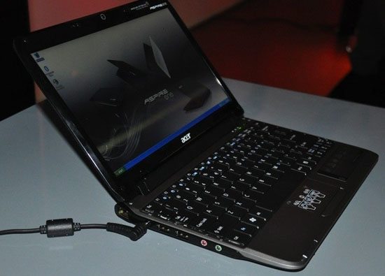 acer aspire one 11.6 inch 04 - Presentazione ufficiale per il netbook Acer Aspire One da 11.6"