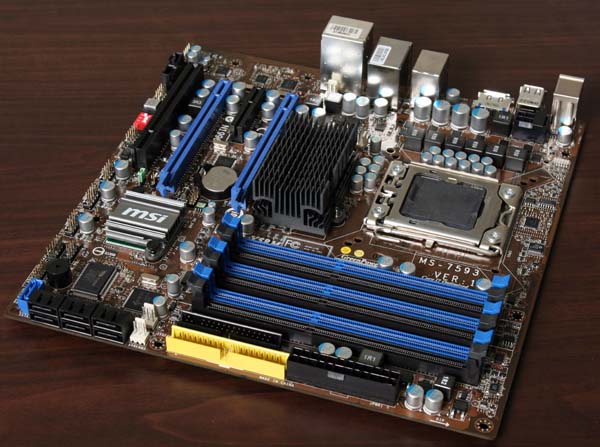 msi x58matx01 - Formato microATX per la nuova motherboard MSI X58