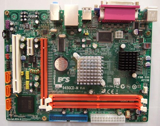 ECS 945GCD M board 01 - [CT '09] Da ECS motherboard con Intel Atom e slot PCI Express 16x