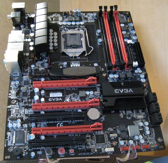 EVGA P55 E655 board 01 - Intel P55 anche per le motherboard EVGA