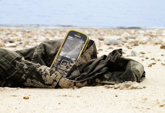 Nokia-3720-classic-rugged-01