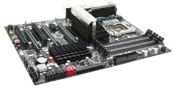 53414 3 - EVGA presenta la nuova motherboard X58 FTW3