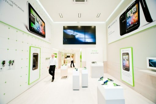 htc store2 - HTC: non produrrà più smartphone low-end?