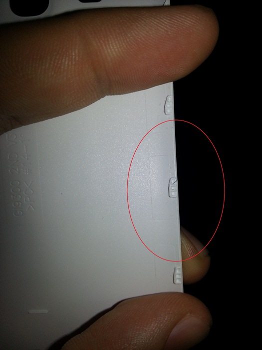 samsung galaxy s3 - Nuovi problemi per la cover posteriore del Samsung Galaxy S III